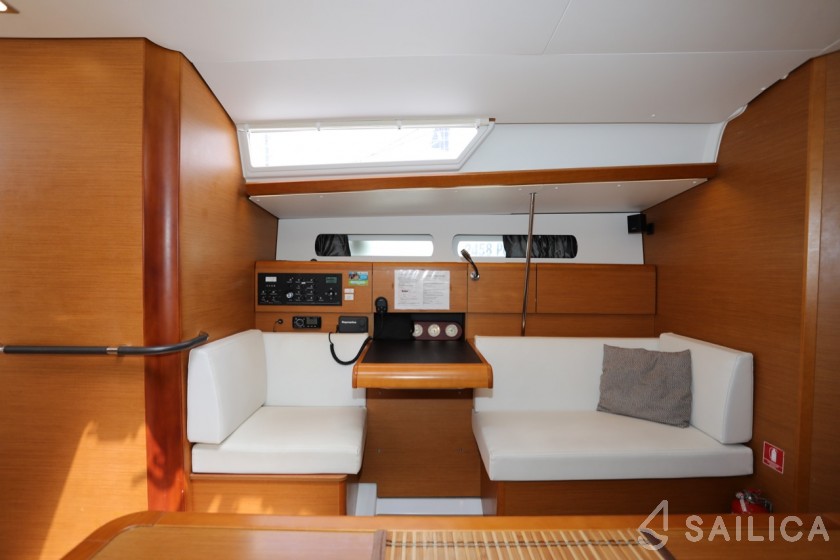 Sun Odyssey 449 - Yacht Charter Sailica