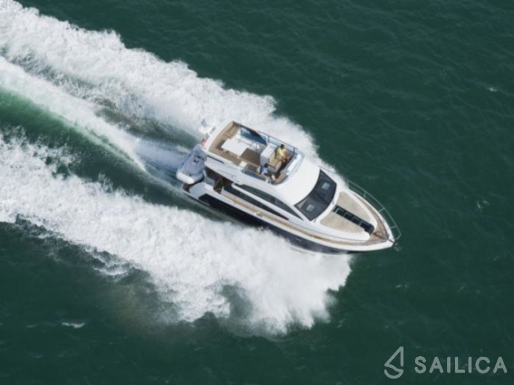 Fairline Squadron 42 - Yacht Charter Sailica
