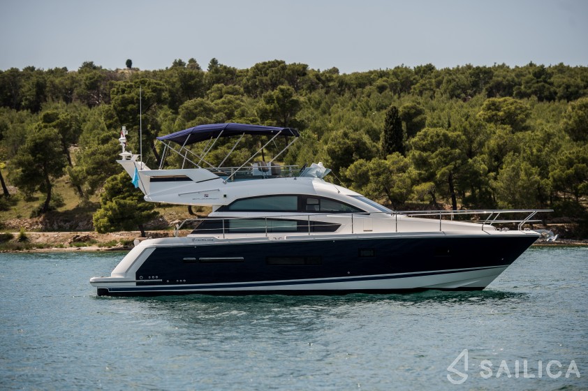 Fairline Squadron 42 - Yacht Charter Sailica
