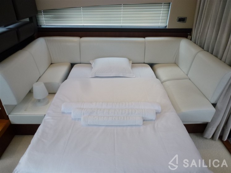 Fairline Squadron 42 - Yacht Charter Sailica