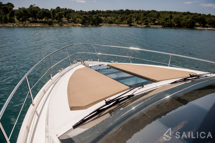 Fairline Squadron 42 - Yacht Charter Sailica