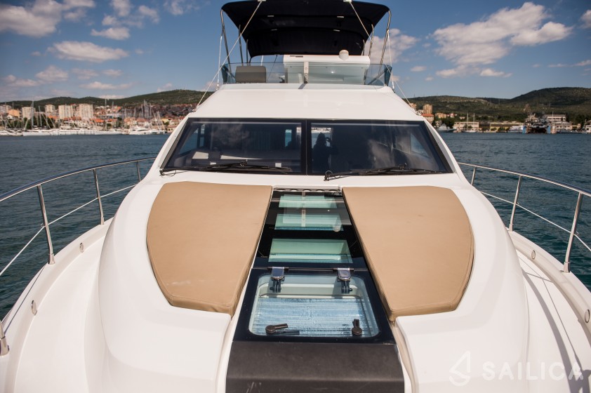 Fairline Squadron 42 - Yacht Charter Sailica