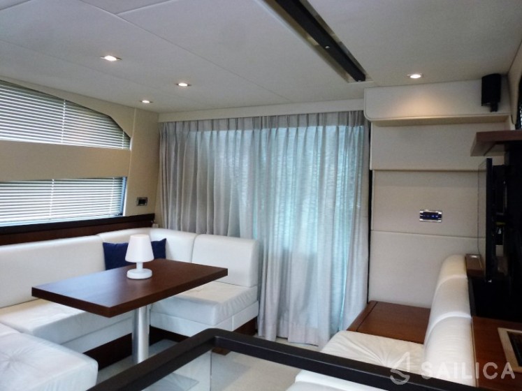 Fairline Squadron 42 - Yacht Charter Sailica
