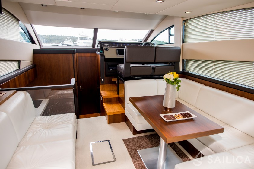 Fairline Squadron 42 - Yacht Charter Sailica