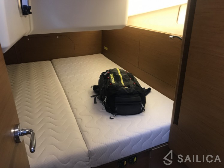 Sun Odyssey 440 - Yacht Charter Sailica