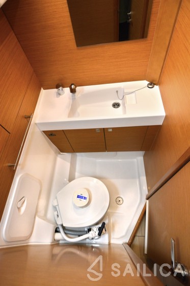 Sun Odyssey 479 - Yacht Charter Sailica