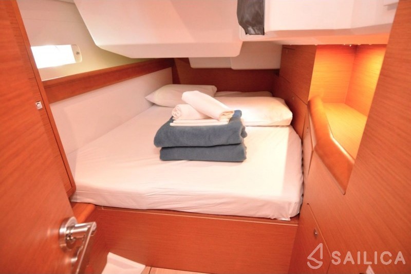 Sun Odyssey 479 - Yacht Charter Sailica