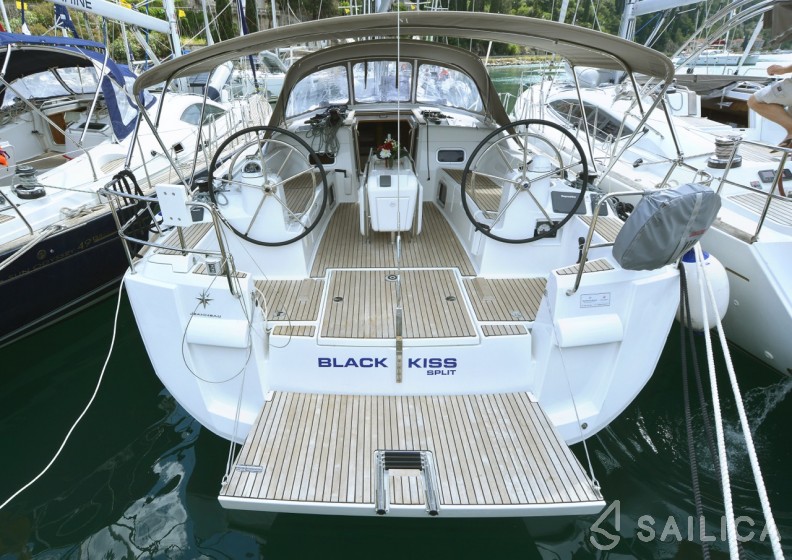 Sun Odyssey 479 - Yacht Charter Sailica