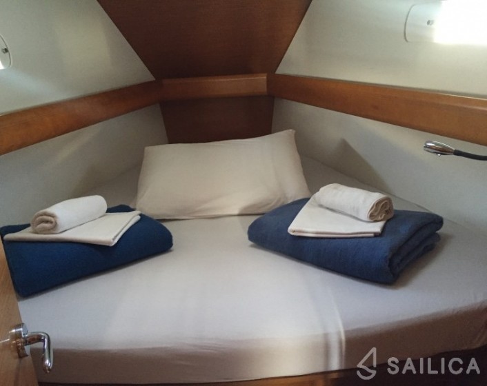 Sun Odyssey 449 - Yacht Charter Sailica