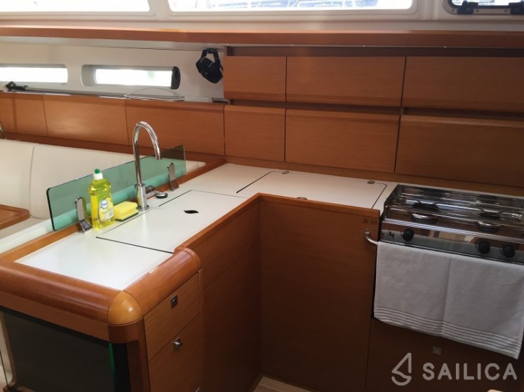 Sun Odyssey 449 - Yacht Charter Sailica