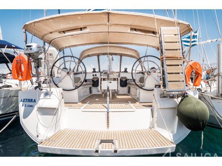 Sun Odyssey 519 - Yacht Charter Sailica