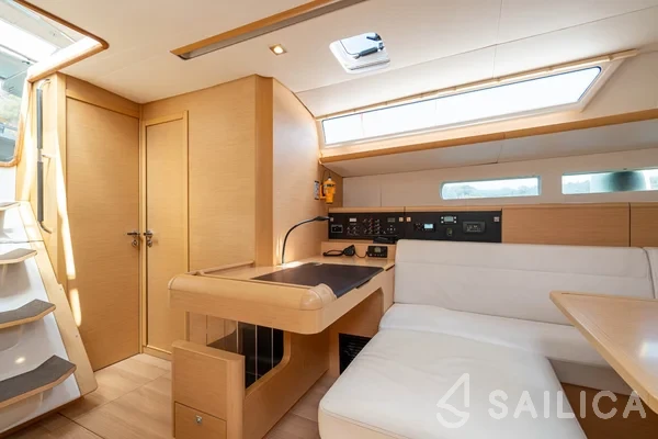 Sun Odyssey 519 - Yacht Charter Sailica