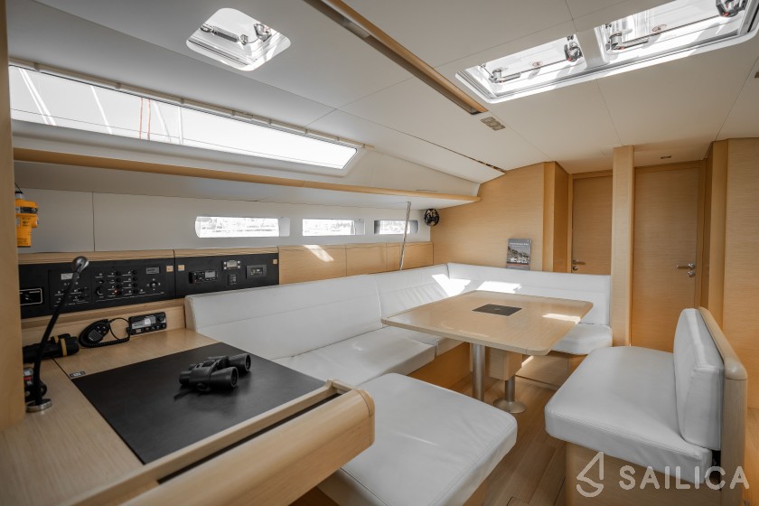 Sun Odyssey 519 - Yacht Charter Sailica