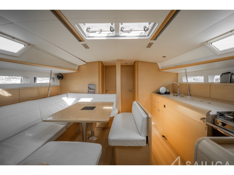 Sun Odyssey 519 - Yacht Charter Sailica