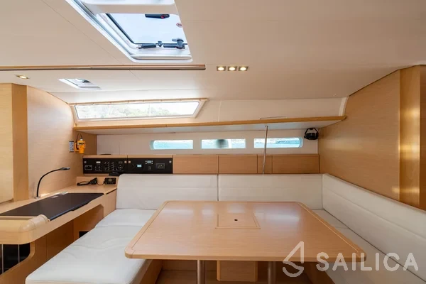 Sun Odyssey 519 - Yacht Charter Sailica