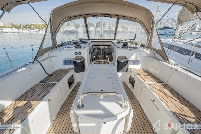 Sun Odyssey 519 - Yacht Charter Sailica
