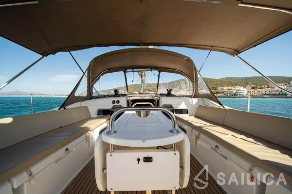 Sun Odyssey 519 - Yacht Charter Sailica