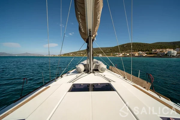 Sun Odyssey 519 - Yacht Charter Sailica
