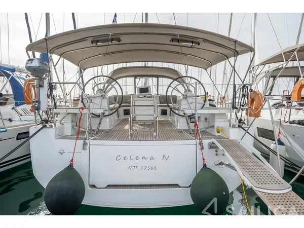 Jeanneau 54 - Yacht Charter Sailica