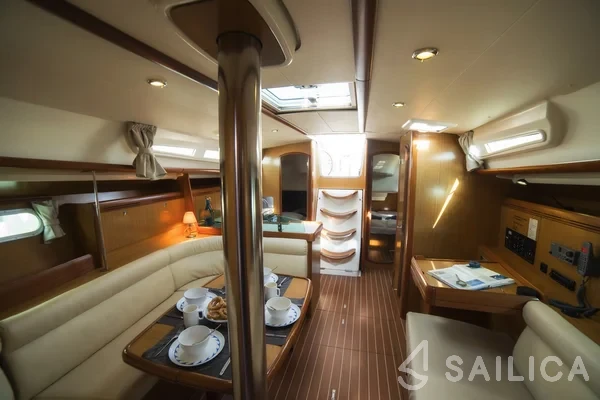 Sun Odyssey 42i - Yacht Charter Sailica