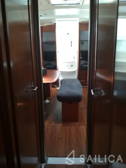 Cyclades 43.4 - Yacht Charter Sailica