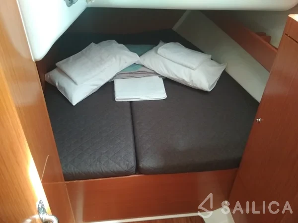 Cyclades 43.4 - Yacht Charter Sailica