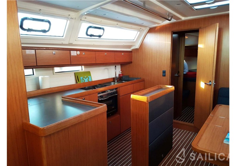 Bavaria 46 Cruiser - Yacht Charter Sailica