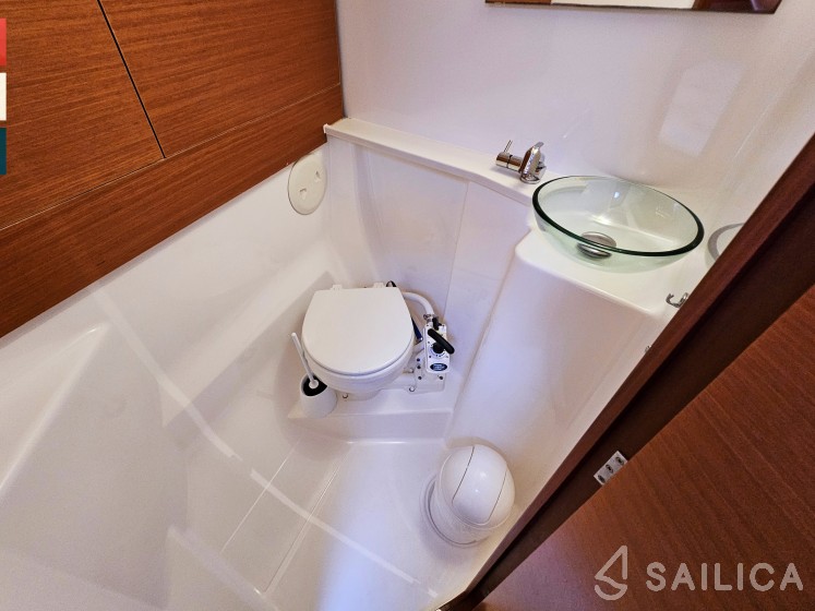 Dufour 460 GL - Yacht Charter Sailica