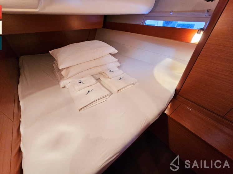Dufour 460 GL - Yacht Charter Sailica