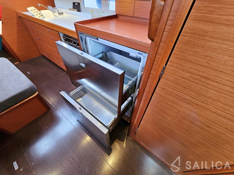 Dufour 460 GL - Yacht Charter Sailica
