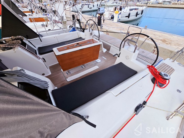 Dufour 460 GL - Yacht Charter Sailica