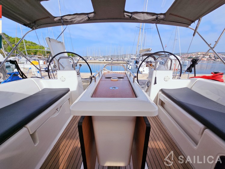 Dufour 460 GL - Yacht Charter Sailica