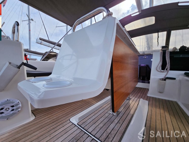 Dufour 460 GL - Yacht Charter Sailica