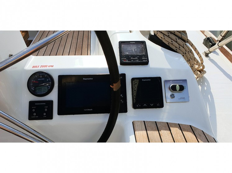 Dufour 460 GL - Yacht Charter Sailica