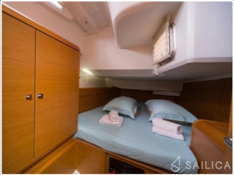 Sun Odyssey 439 - Yacht Charter Sailica