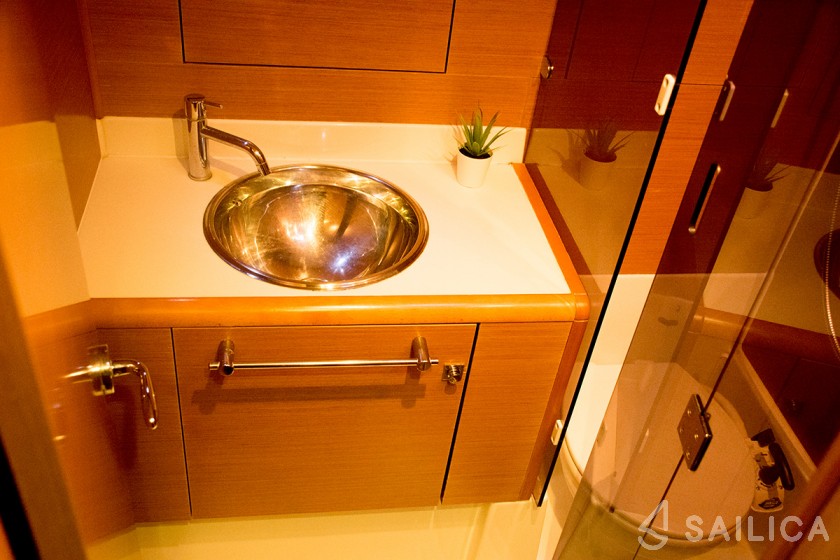 Sun Odyssey 439 - Yacht Charter Sailica