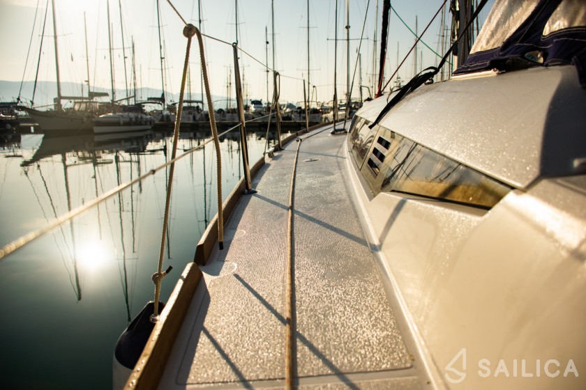 Sun Odyssey 439 - Yacht Charter Sailica