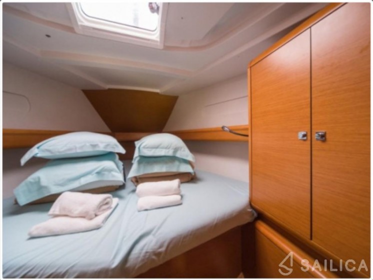 Sun Odyssey 439 - Yacht Charter Sailica