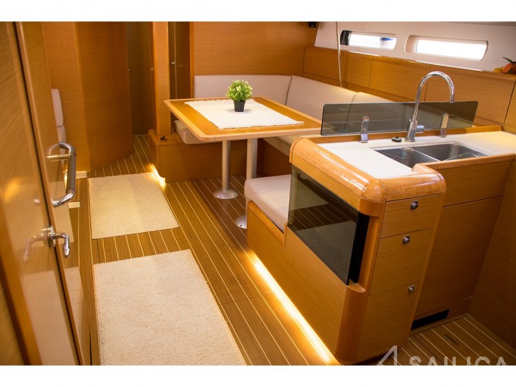 Sun Odyssey 439 - Yacht Charter Sailica