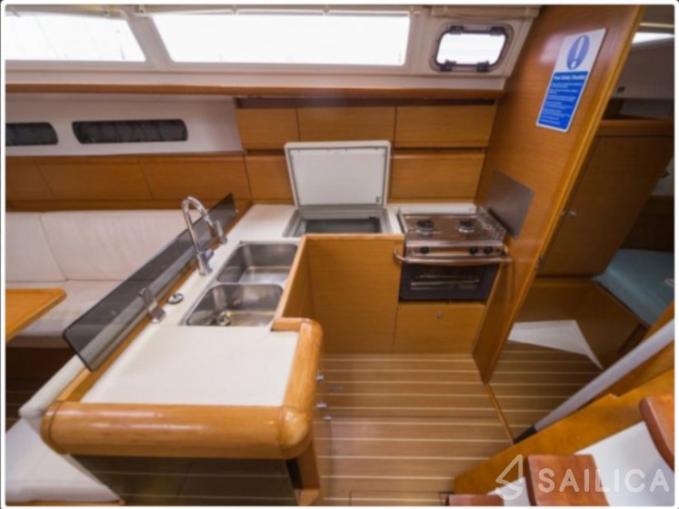Sun Odyssey 439 - Yacht Charter Sailica