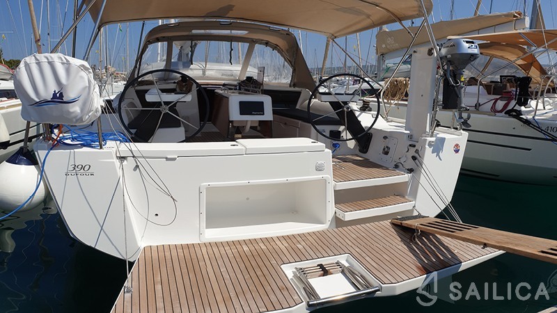 Dufour 390 Grand Large - Yacht Charter Sailica