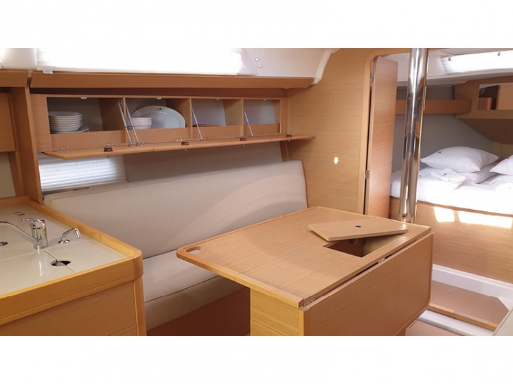 Dufour 360 GL - Yacht Charter Sailica
