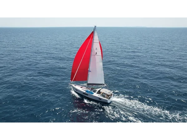 Oceanis 51.1 - Yacht Charter Sailica