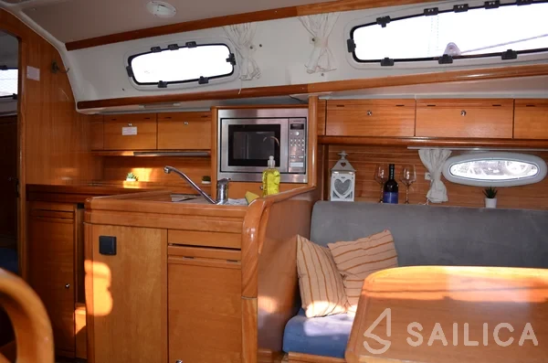 Bavaria 34 Cruiser - Yacht Charter Sailica