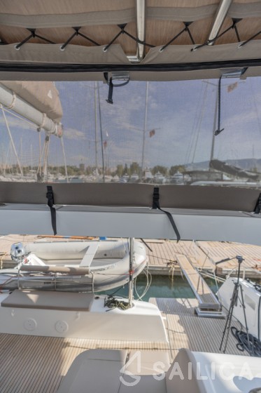 Lagoon 42 - Yacht Charter Sailica