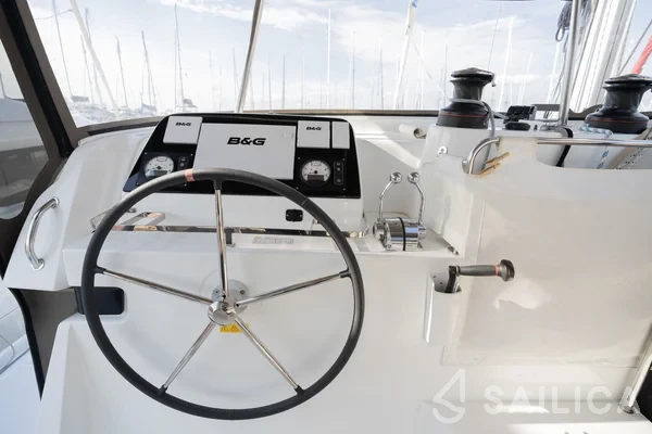 Lagoon 42 - Yacht Charter Sailica
