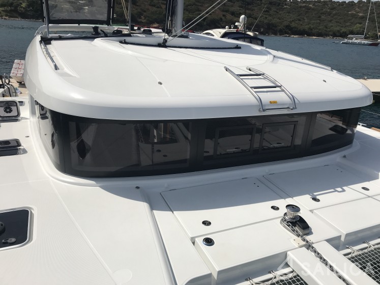 Lagoon 40 - Yacht Charter Sailica