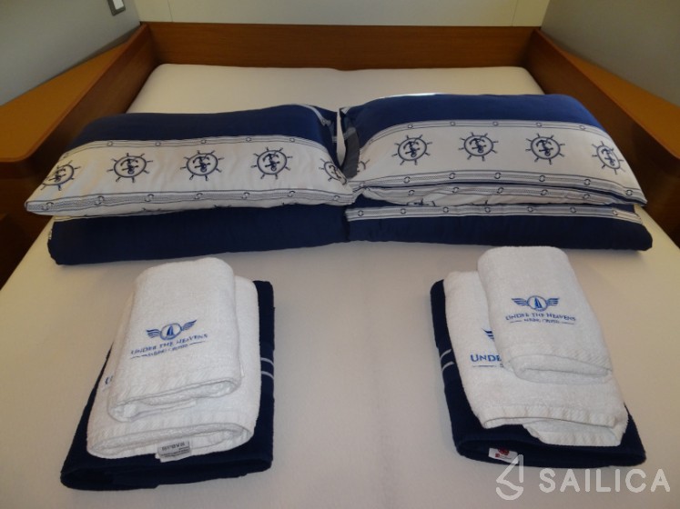 Sun Odyssey 490 - Yacht Charter Sailica