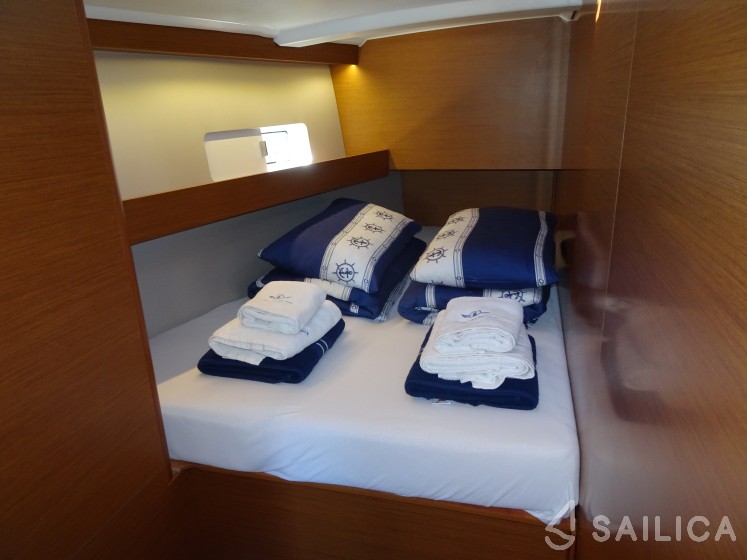 Sun Odyssey 490 - Yacht Charter Sailica