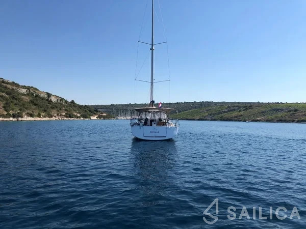 Sun Odyssey 490 - Yacht Charter Sailica
